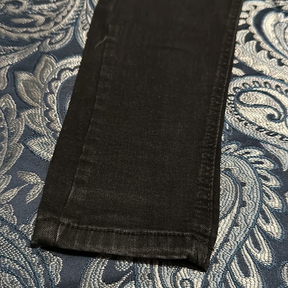 IZIIA Ripped Denim Jeans - Picture 7 of 11